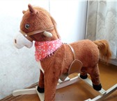 Изображение в Для детей Детские игрушки недорого продам качалку "Лошадь" (поющая), в Чите 450