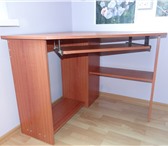 Изображение в Мебель и интерьер Столы, кресла, стулья Письменный угловой стол, б/у, рыже-коричневый, в Минске 700 000