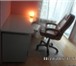 Фото в Мебель и интерьер Столы, кресла, стулья Продаю белый письменный стол в состоянии в Омске 16 000