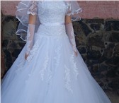 Foto в Одежда и обувь Свадебные платья Продам пышное белое платье. Корсет украшен в Новопавловск 9 000