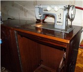 Фото в Электроника и техника Швейные и вязальные машины Продам швейную машинку "Чайка III" с тумбой в Чите 2 500