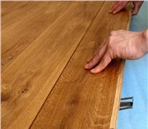 Фото в Строительство и ремонт Ремонт, отделка Настил ламината, ковролина, укладка паркета в Томске 150