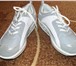 Foto в Одежда и обувь Женская обувь Кожаные кроссовки серого цвета,размер 39. в Бийске 2 300