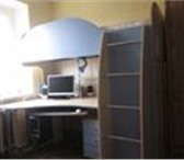 Фотография в Мебель и интерьер Мебель для спальни Стол-кровать школьника, голубого цвета, в в Череповецке 7 000