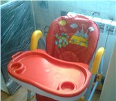 Фото в Для детей Детская мебель Стул для кормления на колесиках, красно-белого в Сочи 2 850