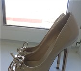 Foto в Одежда и обувь Женская обувь Продам туфли с открытым мыском и металлическими в Хабаровске 1 500