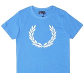 Изображение в Одежда и обувь Мужская одежда Футболка Fred Perry синего цветаНа груди в Москве 1 600