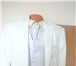 Изображение в Одежда и обувь Мужская одежда костюм-тройка белого цвета, жилет и галстук в Орске 3 000