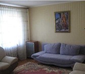 Изображение в Недвижимость Аренда жилья В комнате: угловой диван, шкаф, тумбочка, в Томске 6 500