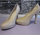 Изображение в Одежда и обувь Женская обувь Продам туфли, красивого золотистого цвета, в Новосибирске 1 700